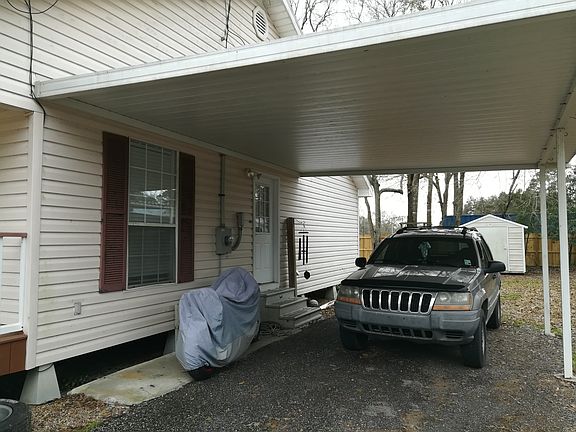 3rd image of 212 Landry Dr