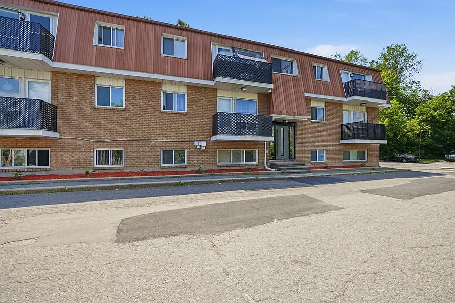 6632 Notre Dame St #104