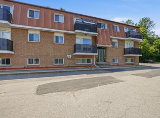 6632 Notre Dame St #104, Ottawa, ON K1C 1H1