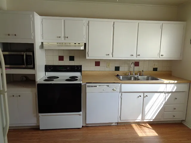 907 Bricker Blvd — Photo 4