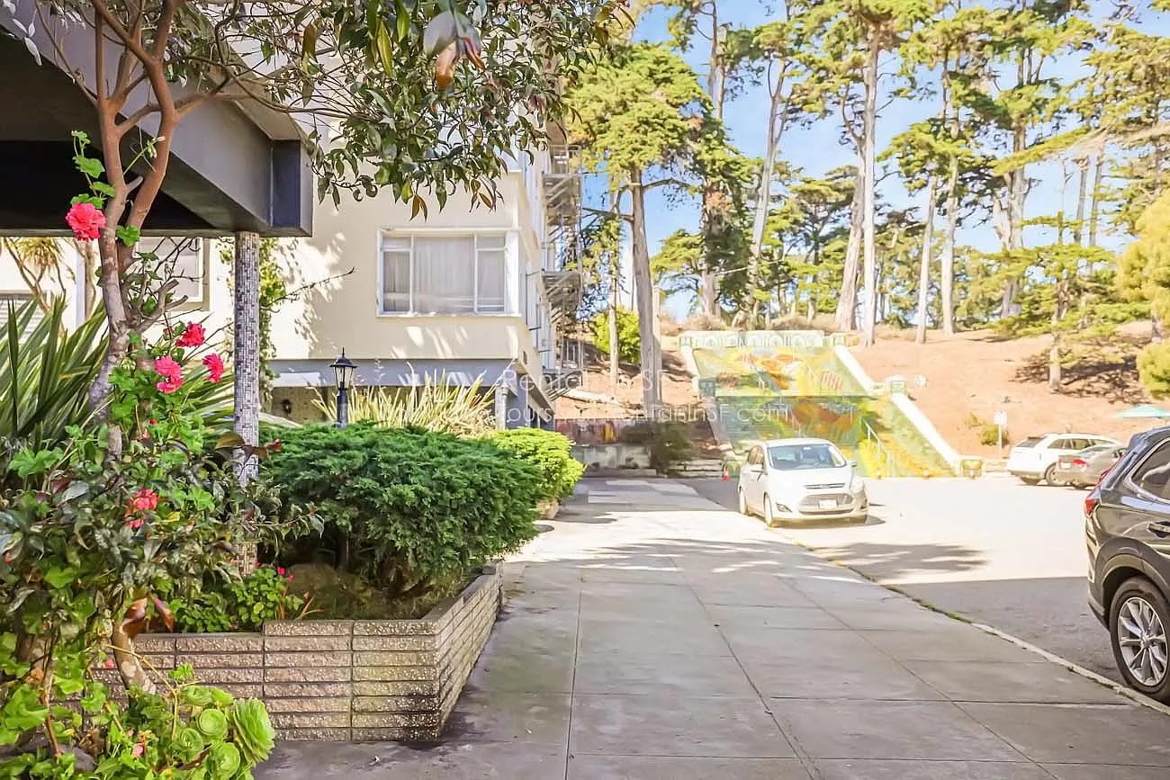 2 bed, 2.0 bath, $4,395 — Photo 2