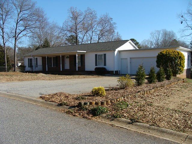 1st image of 110 Westmore Dr