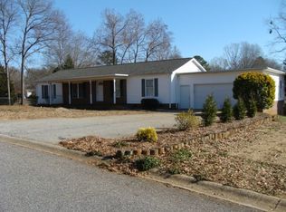 110 Westmore Dr, Moore, SC 29369