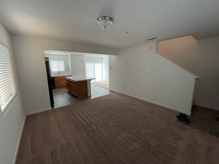 385 Ostrander Ave — Photo 9