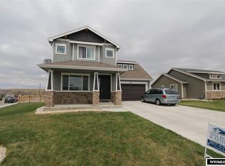640 Toll St, Evansville, WY 82636
