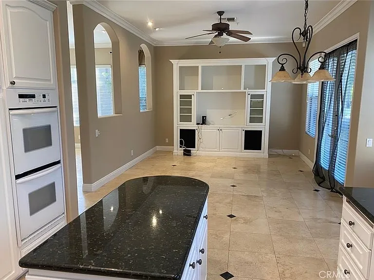 357 S San Vicente Ln — Photo 3