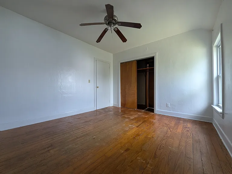 165 Smith St #3 — Photo 7