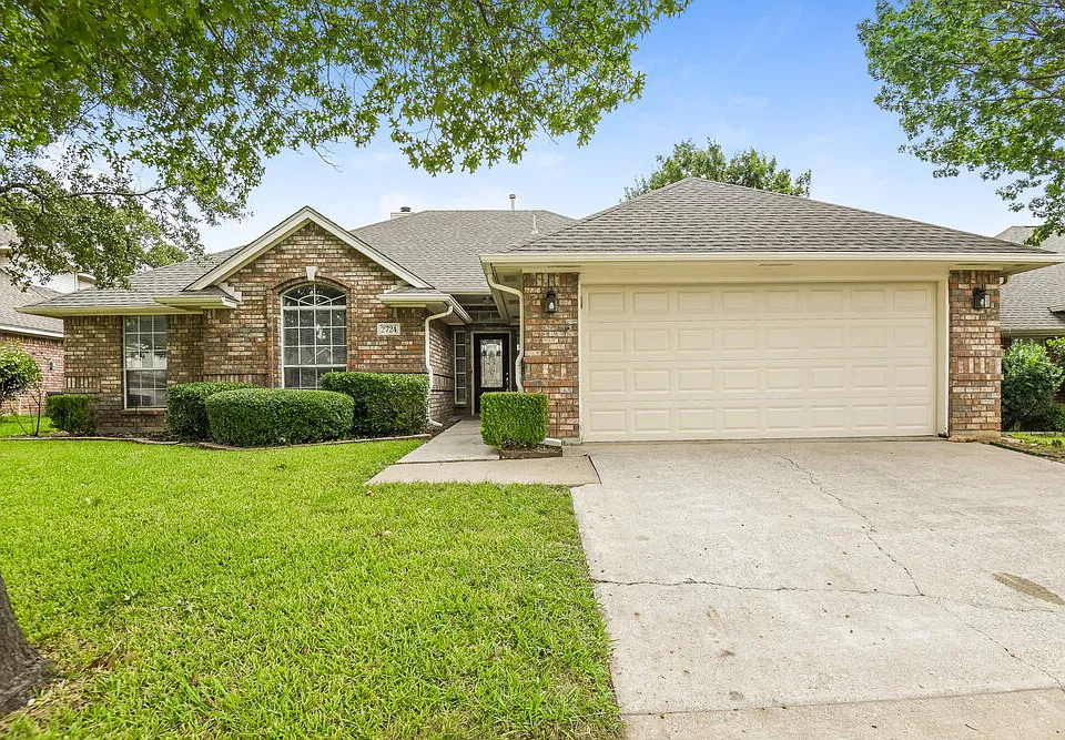 2724 Willow Creek Ct