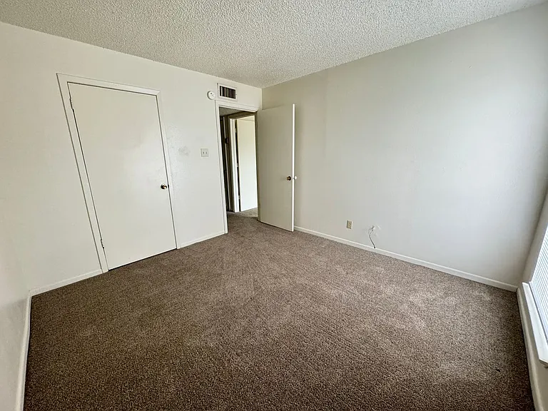 4308 Lake Rd — Photo 13