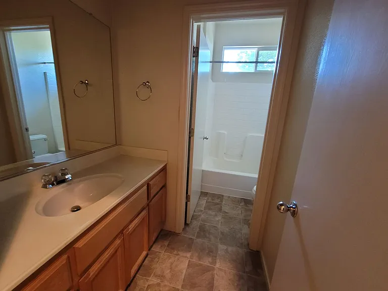 3118 Midway Island St — Photo 5