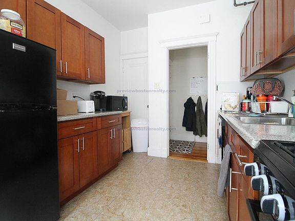 5th image of 1630 Commonwealth Ave #Rc7