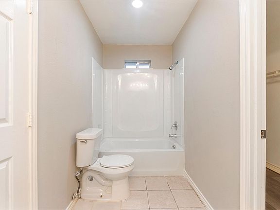 3rd image of 11510 Palmsprings Dr