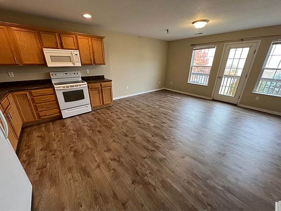4th image of 2150 NE 18th St Unit 37