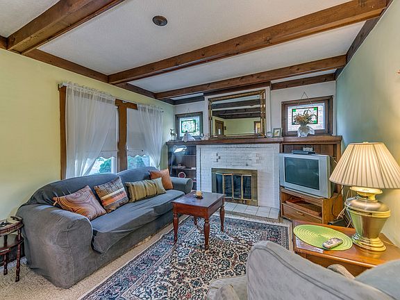 4th image of 6918 N Odell Ave