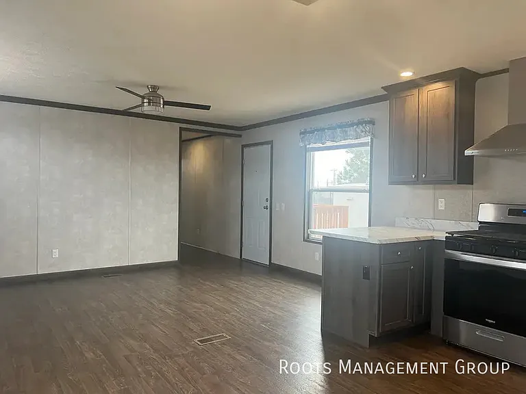J5 Meadows Ct #J5 — Photo 8