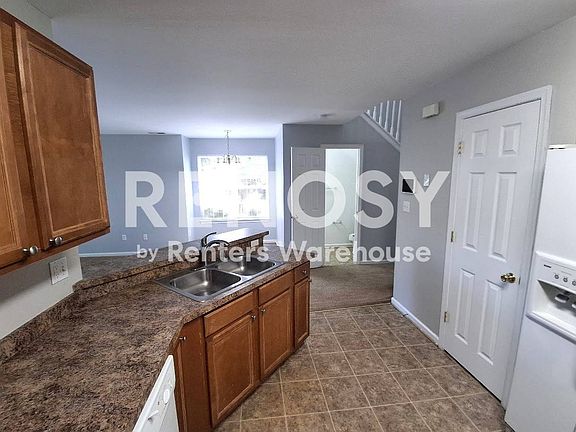 5th image of 2800 Lens Ave