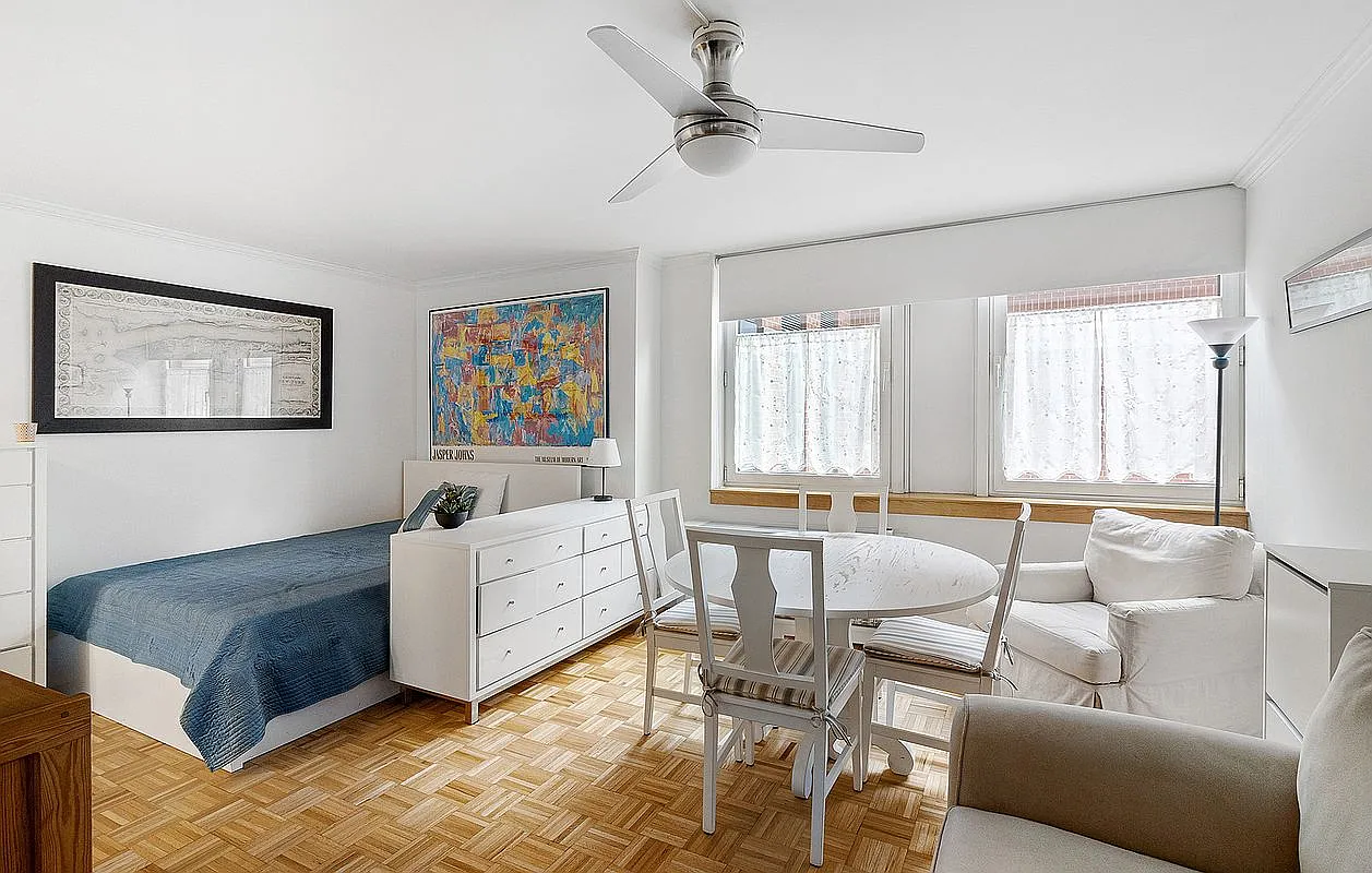 404 E 76th St APT 5F photo 1