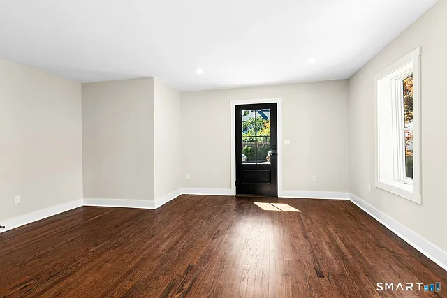 1 bed, 833 sqft, $3,000 — Photo 3