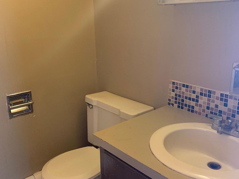 1st image of 214 Polk St APT 3