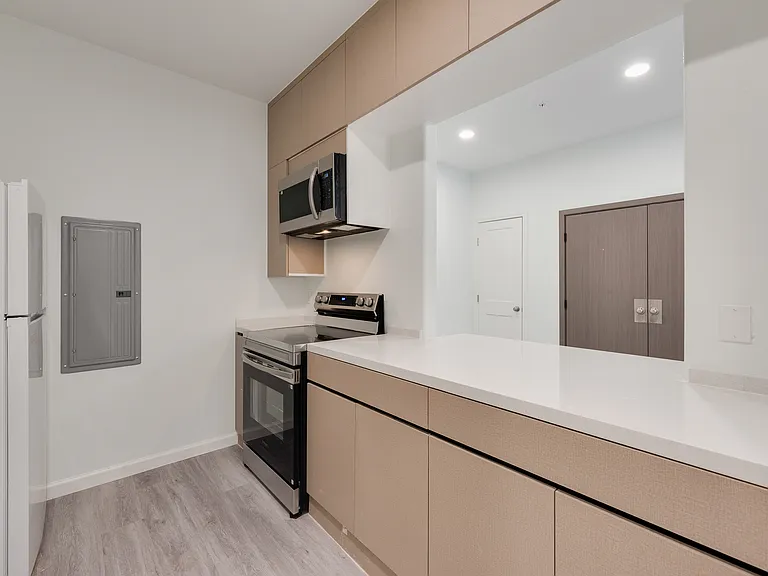 Bernice St — Photo 10