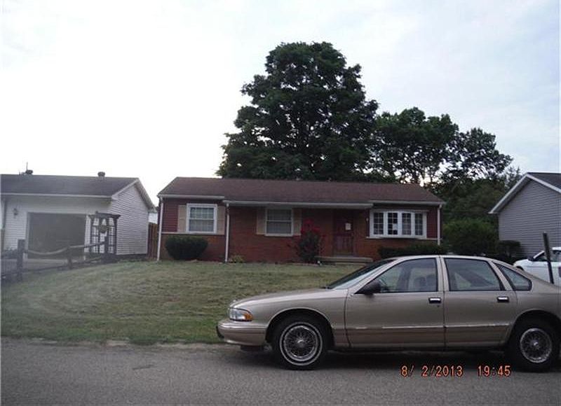 1st image of 30 Coventry Dr