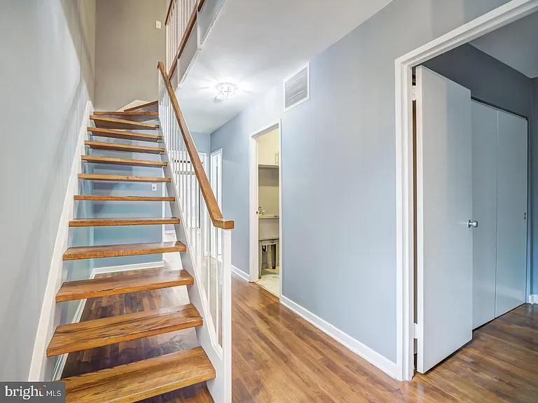 1265 Delaware Ave SW #52 — Photo 4