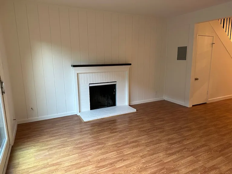 19 Pixley Ave — Photo 8