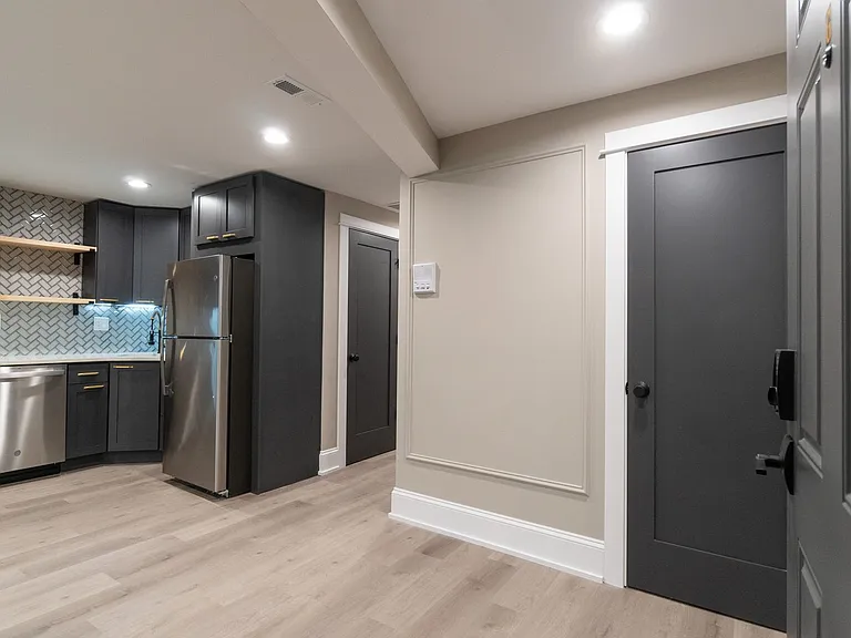 Pf Arg 5400 N. Paulina — Photo 12