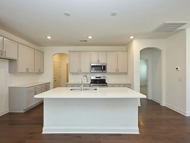 161 Crabourne Dr — Photo 30