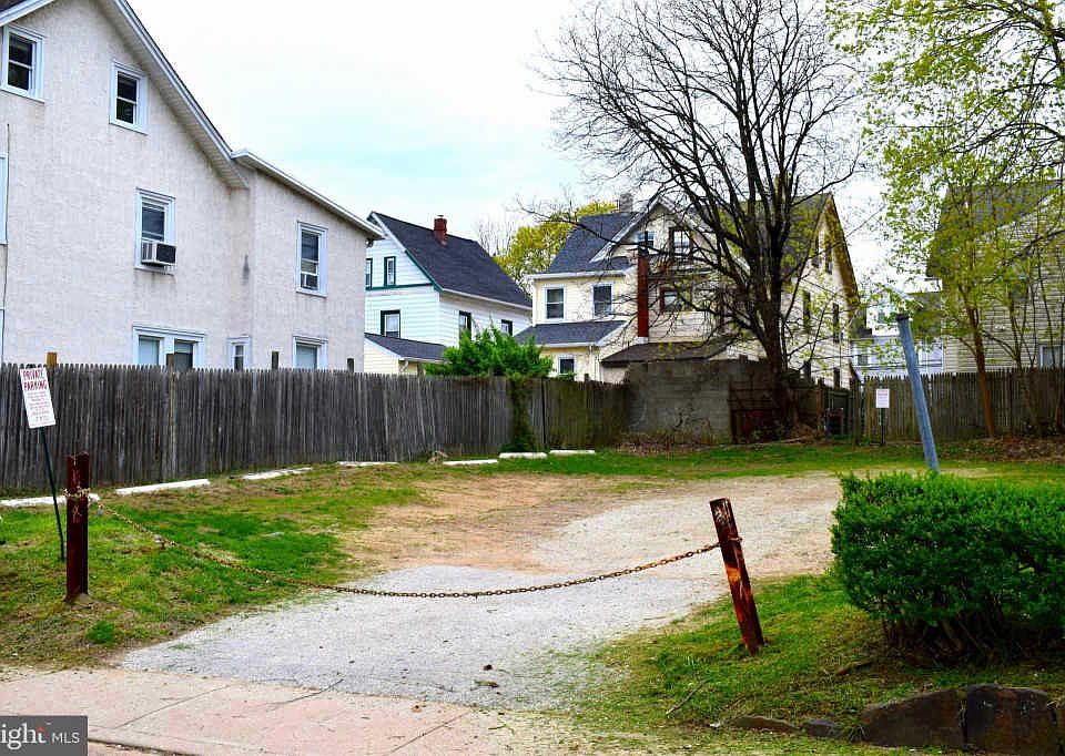 1st image of 29 S Warner Ave