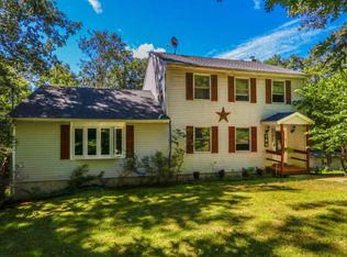 277 Rock Ledge Dr, Cresco, PA 18326