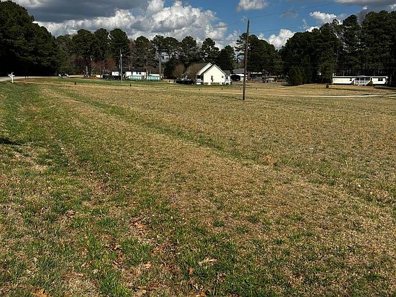 2nd image of 954 Blue Pond Rd