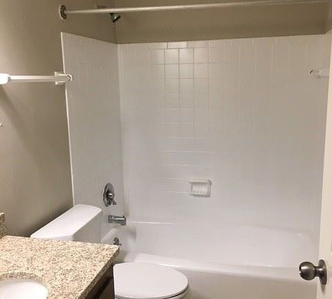 3rd image of 508 East Ave #508