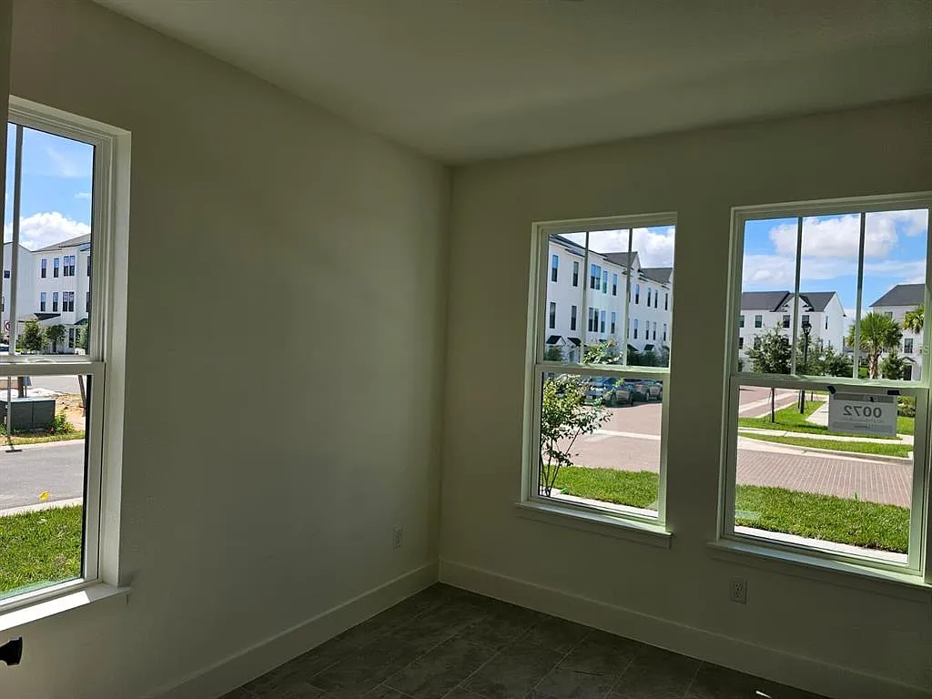 4 bed, 3.5 bath, 1846 sqft, $3,300 — Photo 4