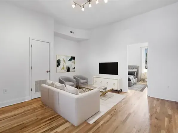 302 2nd Street image 1 of 19