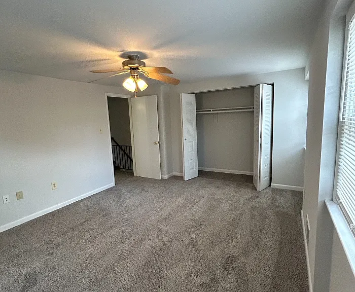 Longview — Photo 176