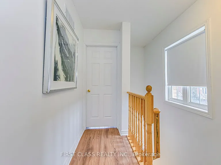 1128 Dundas St W #25 — Photo 23