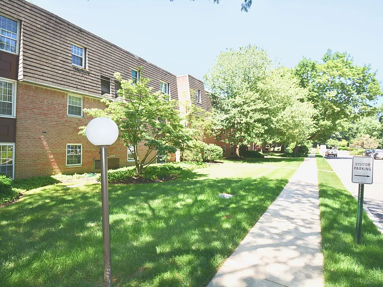 4000 Gypsy Ln #214 — Photo 2