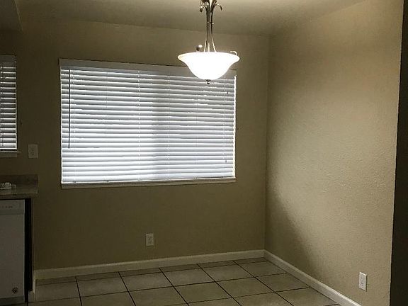4th image of 95 Pennsylvania Dr APT 22