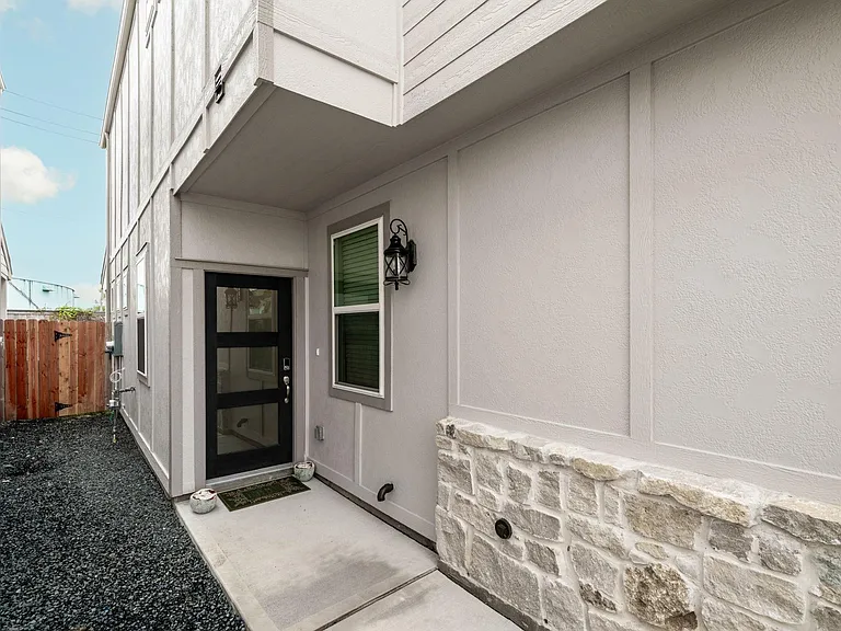 8209 Rising Stream Dr — Photo 4
