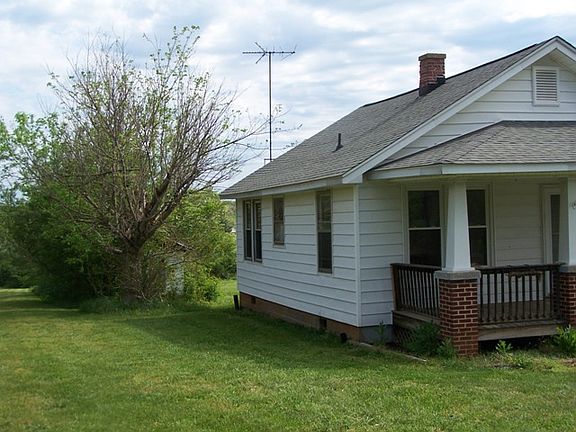 2nd image of 619 Riverview Dr