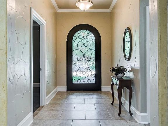 3rd image of 8585 Pebblebrook Dr
