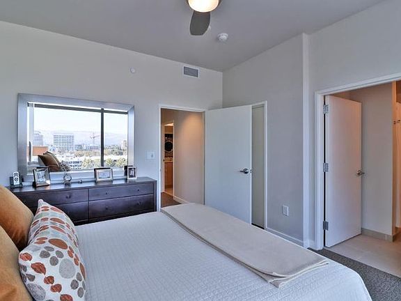 4th image of 38 N Almaden Blvd Unit 1120