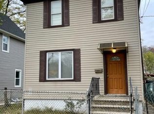 121 Fulton St, Staten Island, NY 10304