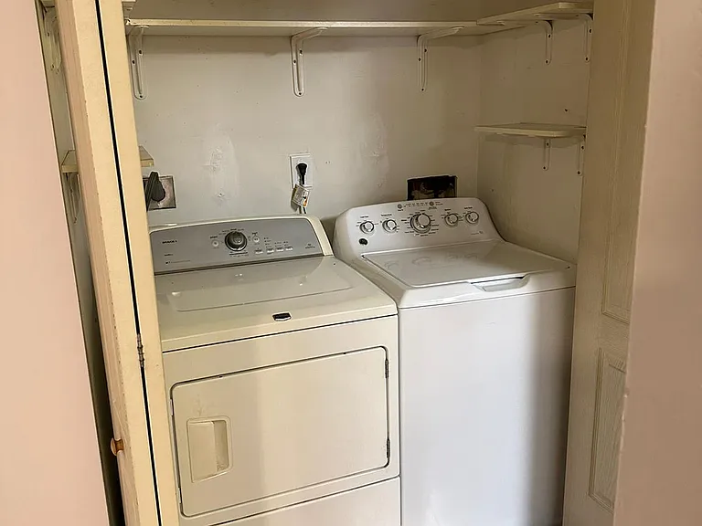 1604 Green Hollow Dr #1604 — Photo 3
