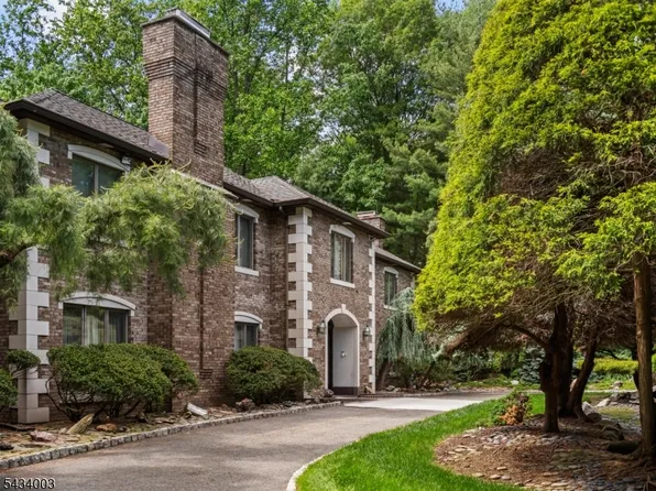 708 Ashmont Rd, Franklin Lakes Boro, NJ 07417