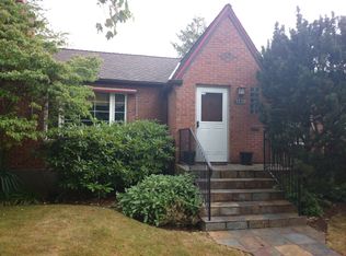 3238 40th Ave SW, Seattle, WA 98116