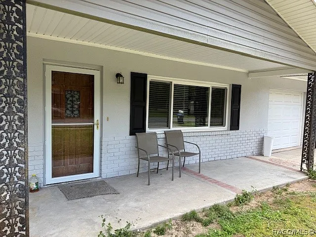 410 NE 11th St — Photo 2