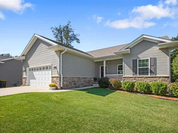 2043 Mackinaw Dr, Iowa City, IA 52245