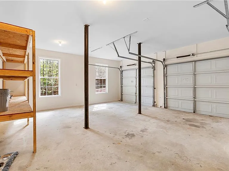 80 Castle Ct — Photo 13